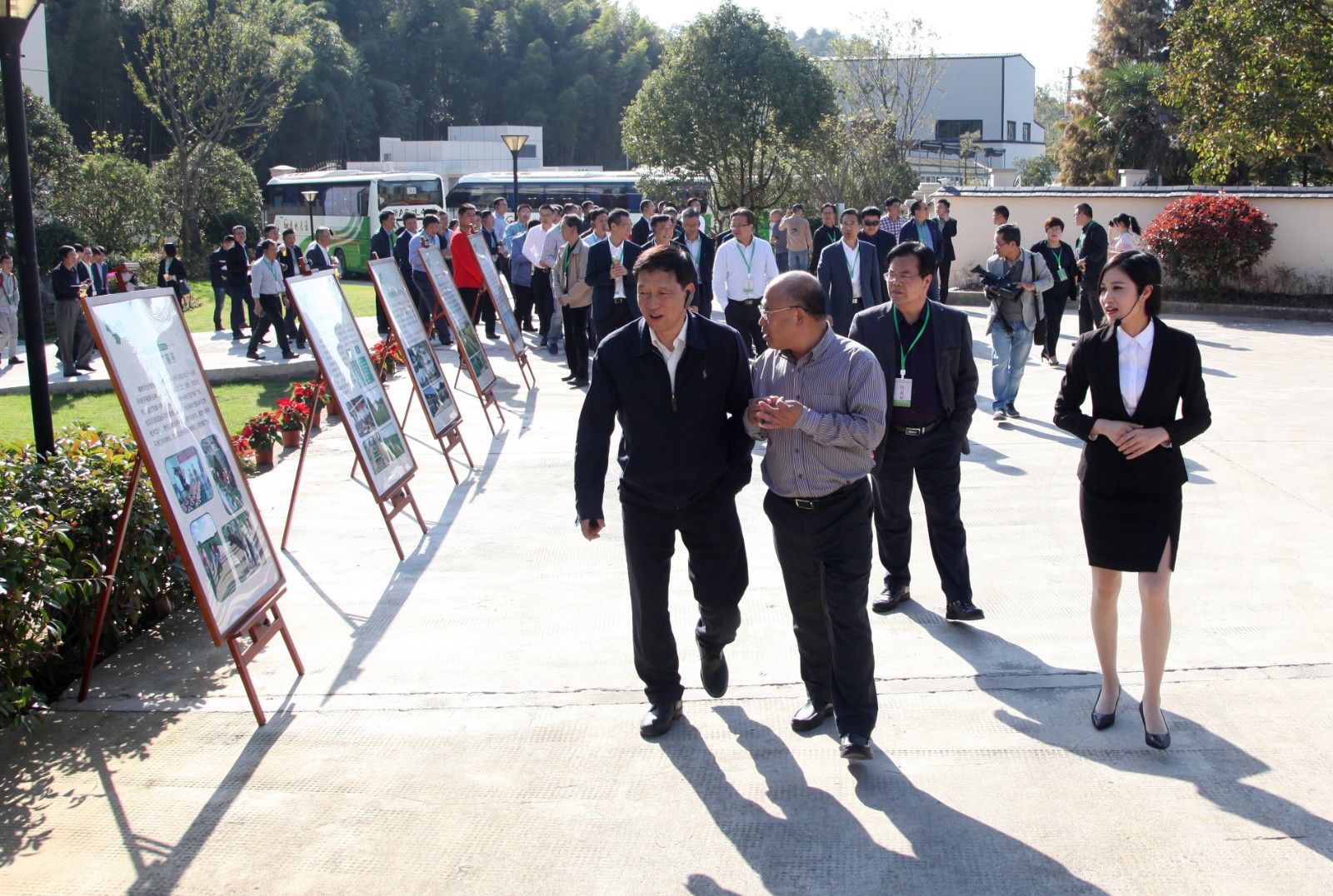 1540946826123742.jpg IMG_7945(1).jpg